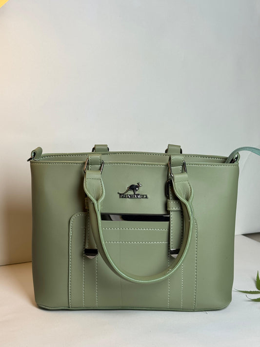 Green Contrast Elegance